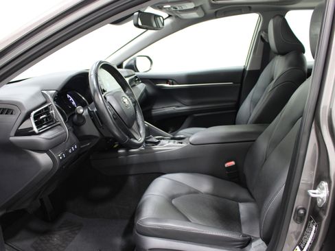 Used 2023 Toyota Camry XSE w/ Cold Weather Package image 3