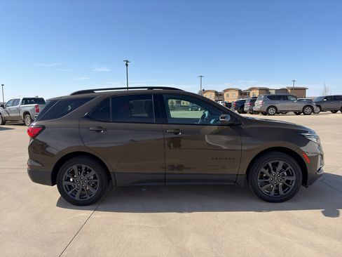 Certified 2024 Chevrolet Equinox RS image 1