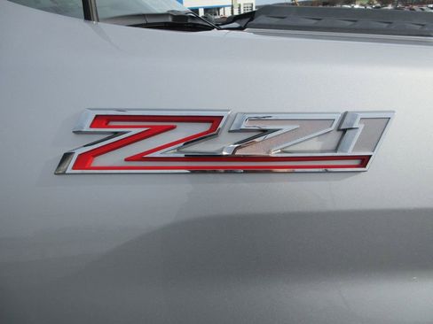 Certified 2022 Chevrolet Silverado 2500 LT w/ Convenience Package image 10