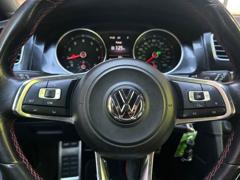 Used 2015 Volkswagen GTI SE FWD image 27