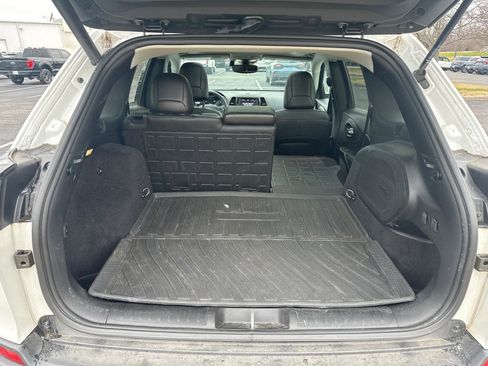 Used 2021 Jeep Cherokee Limited w/ Elite Package image 15