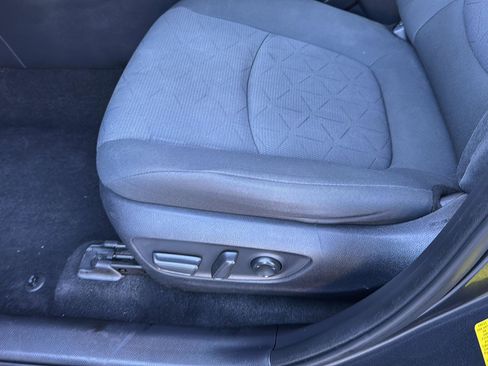 Certified 2021 Toyota RAV4 XLE image 28