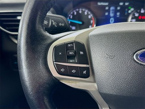 Used 2022 Ford Explorer XLT w/ Equipment Group 202A image 23