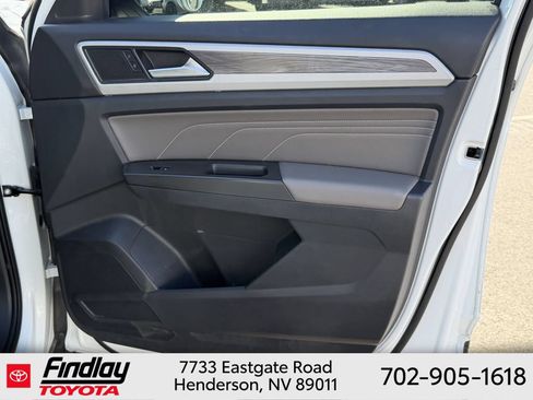 Used 2023 Volkswagen Atlas Cross Sport SE FWD image 16