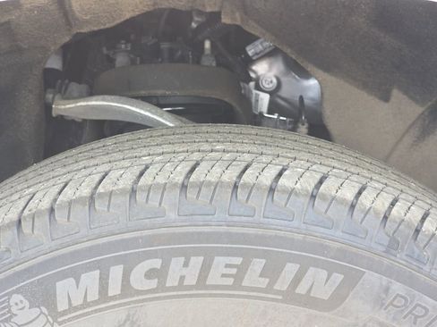 Used 2025 Chevrolet Tahoe LT image 26