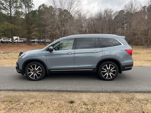 Certified 2022 Honda Pilot Touring image 4