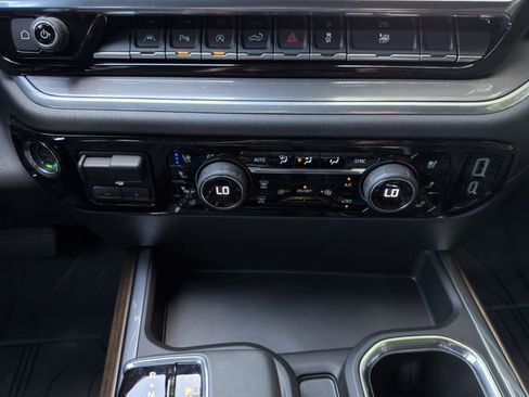 New 2026 Chevrolet Silverado 1500 High Country AWD/4WD image 16