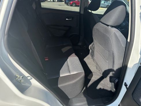 Used 2023 Nissan Rogue SV image 33