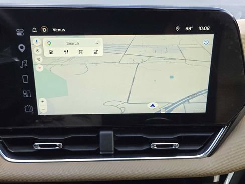 Certified 2025 Chevrolet Equinox ACTIV AWD/4WD image 18