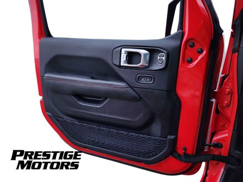 Used 2022 Jeep Wrangler Unlimited Rubicon w/ Steel Bumper Group AWD/4WD image 22