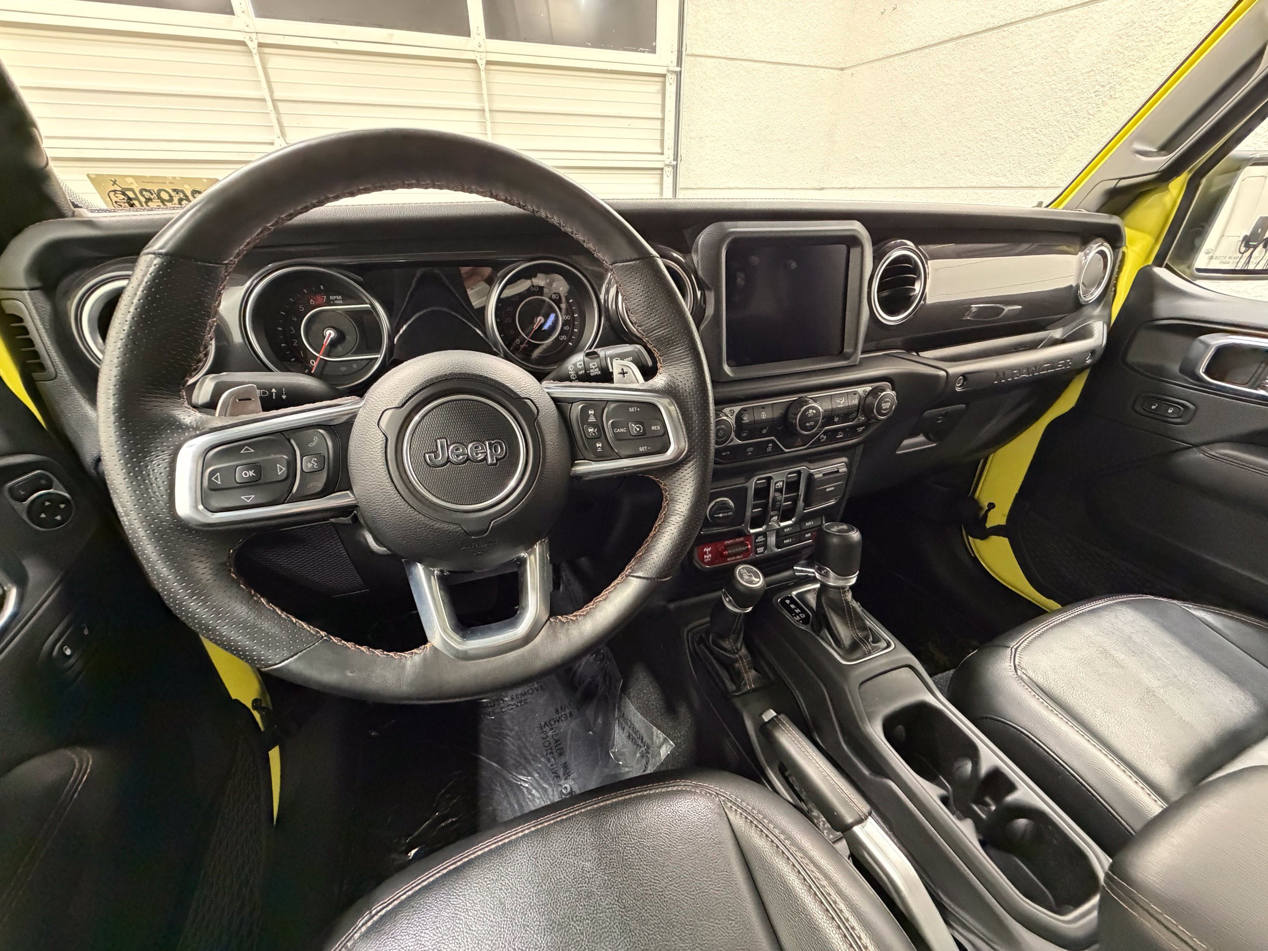 Used 2022 Jeep Wrangler Unlimited Rubicon AWD/4WD image 37
