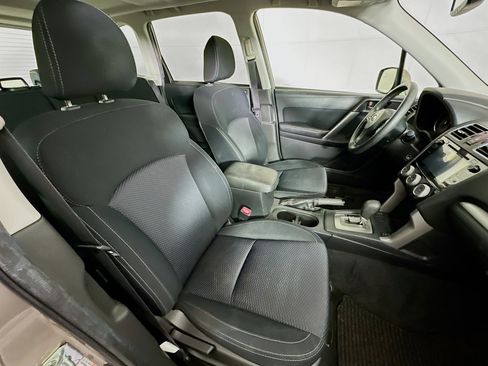Used 2016 Subaru Forester 2.5i Premium AWD/4WD image 30