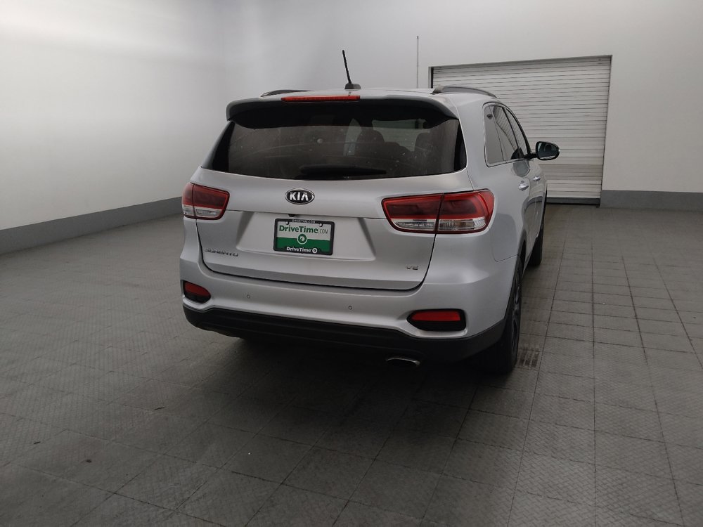 Used 2019 Kia Sorento S AWD/4WD image 7