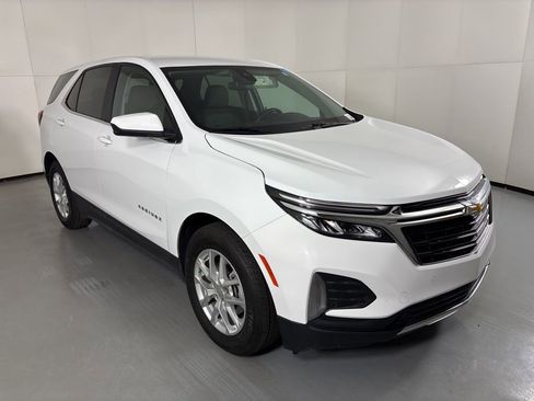 Used 2024 Chevrolet Equinox LT image 2