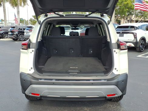 Certified 2021 Nissan Rogue SV image 33