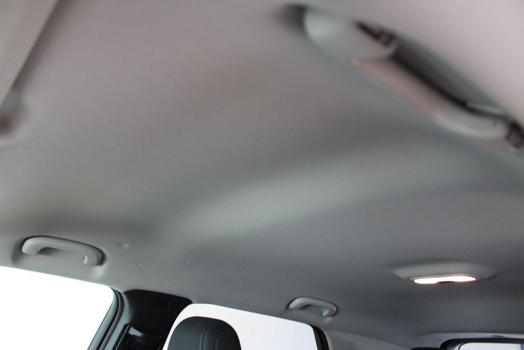 Used 2025 Chevrolet TrailBlazer LT w/ Convenience Package FWD image 25
