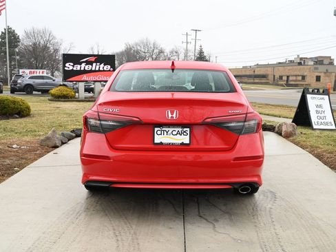Used 2023 Honda Civic Sport image 6