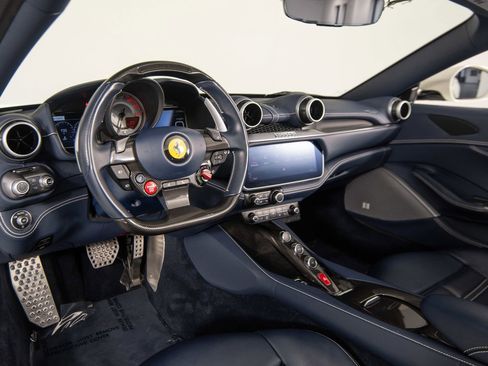 Certified 2020 Ferrari Portofino RWD image 20