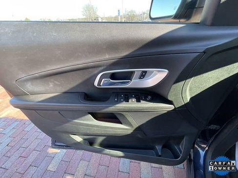 Used 2017 Chevrolet Equinox LT w/ Convenience Package image 10