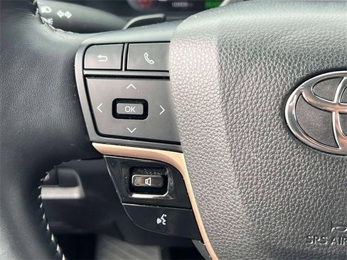 Certified 2024 Toyota Crown Platinum image 25