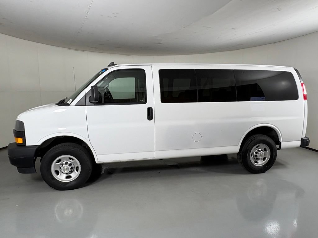 Used 2023 Chevrolet Express 3500 LS RWD image 5