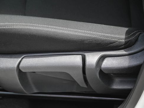 Used 2024 Nissan Rogue S FWD image 19