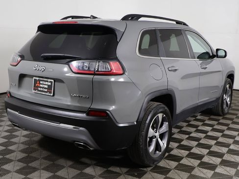 Used 2022 Jeep Cherokee Limited image 10