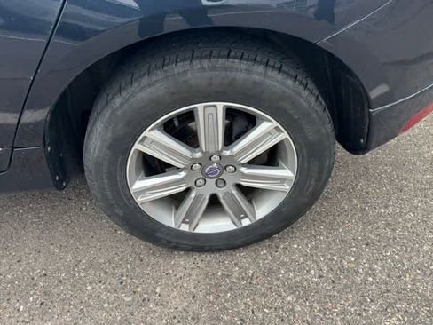 Used 2016 Volvo XC60 T6 w/ Proximity Package image 9