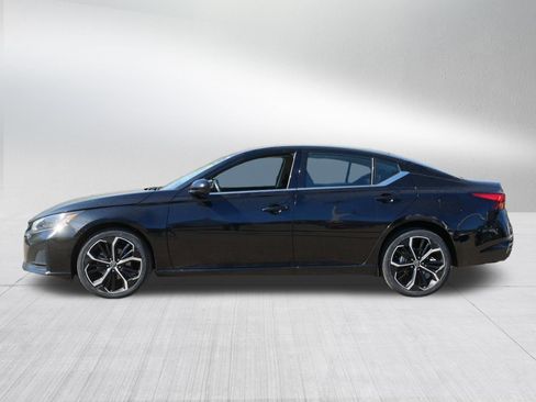 Certified 2024 Nissan Altima 2.5 SR AWD/4WD image 4