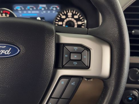 Used 2017 Ford F150 Lariat image 22