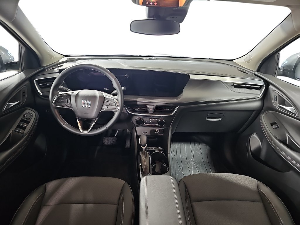 Certified 2024 Buick Encore GX Preferred w/ Comfort Package FWD image 11
