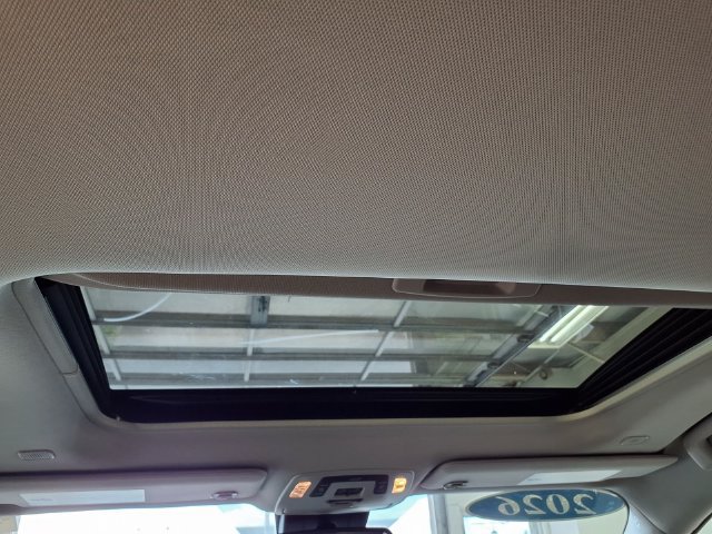 Used 2026 Toyota Sienna XLE FWD image 21