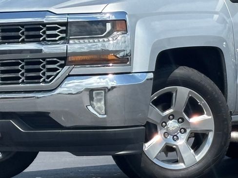 Used 2018 Chevrolet Silverado 1500 LT w/ Texas Edition RWD image 2