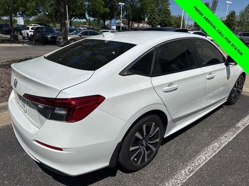 Used 2023 Honda Civic EX image 8