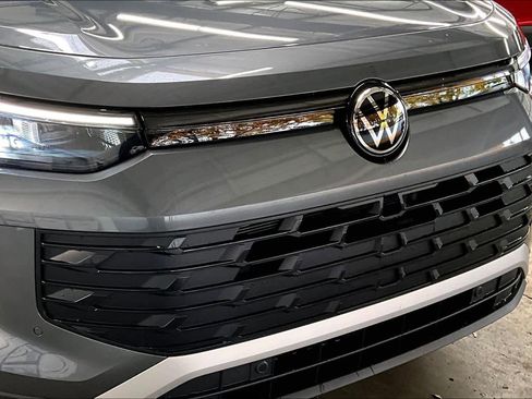 New 2026 Volkswagen Tiguan SE image 31