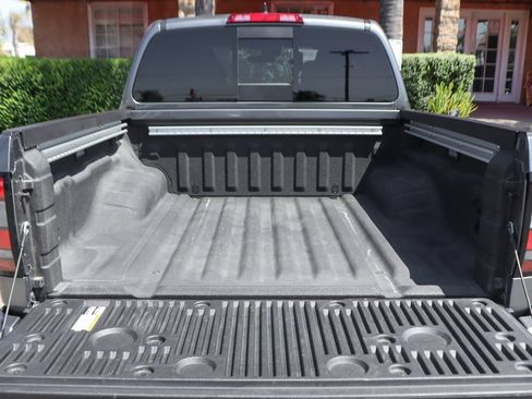 Used 2025 Nissan Frontier PRO-4X w/ Pro Convenience Package AWD/4WD image 8