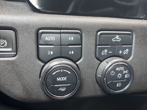 Used 2024 Chevrolet Silverado 1500 RST image 26