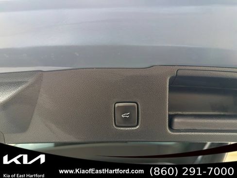 Used 2023 Ford Escape ST-Line Elite w/ Premium Technology Package AWD/4WD image 17