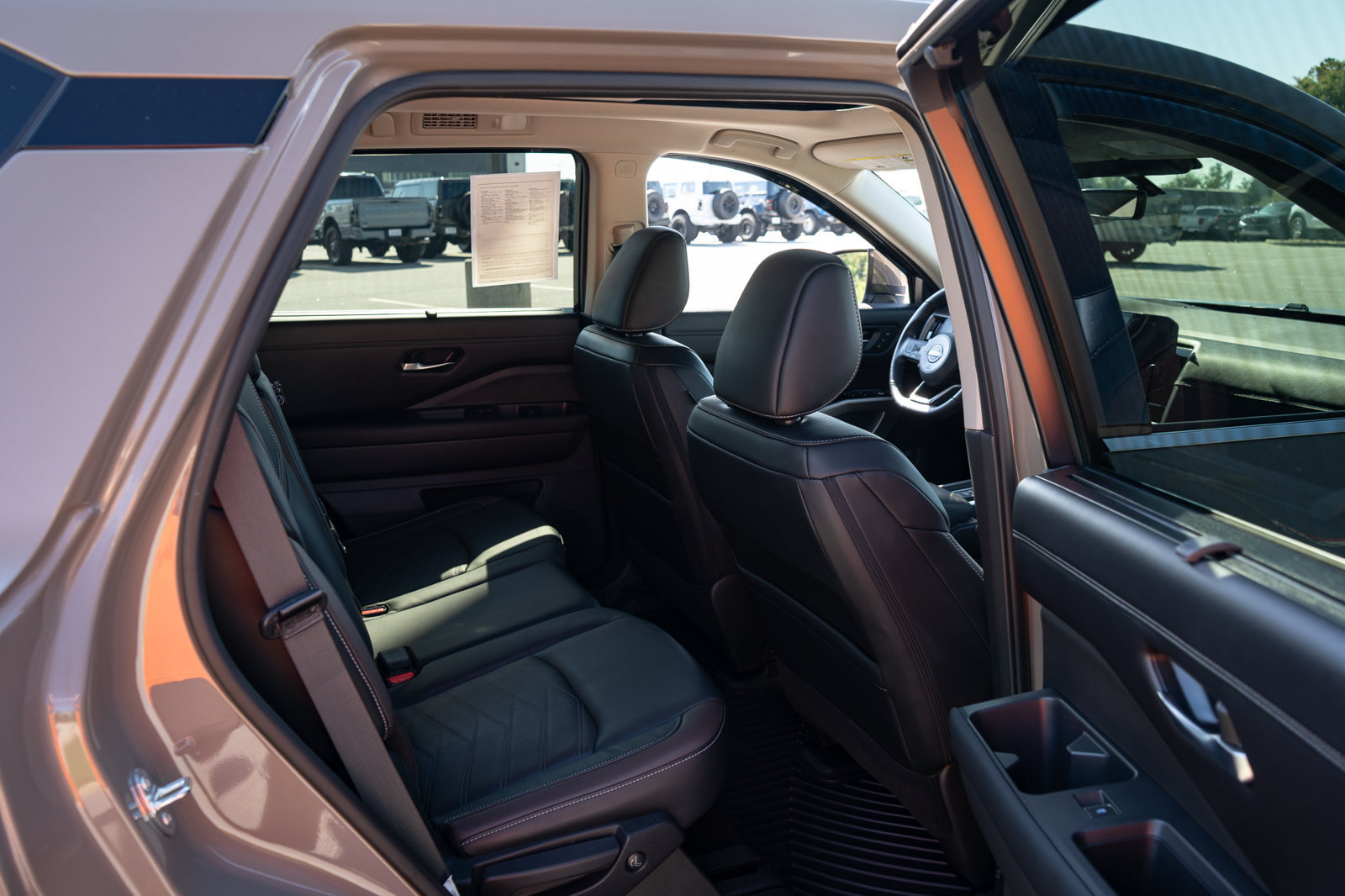 Used 2023 Nissan Pathfinder Platinum w/ Cargo Package FWD image 22