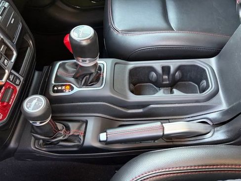 Used 2022 Jeep Gladiator Rubicon w/ Safety Group image 26