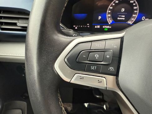 Used 2024 Volkswagen Taos SE image 15