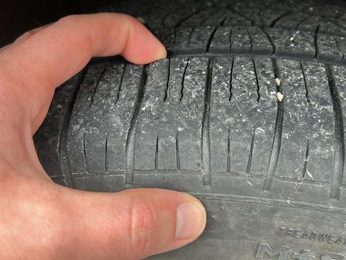 Used 2016 Ford Escape SE w/ SE Cold Weather Package image 6