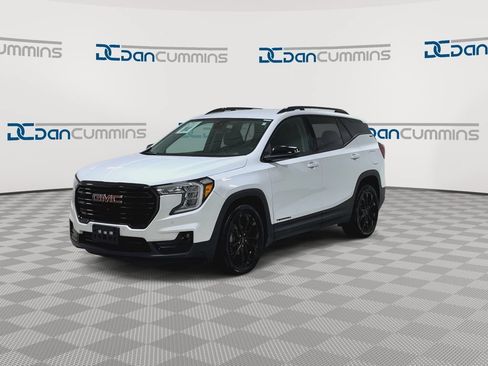 Used 2022 GMC Terrain SLT w/ Infotainment Package II FWD image 5