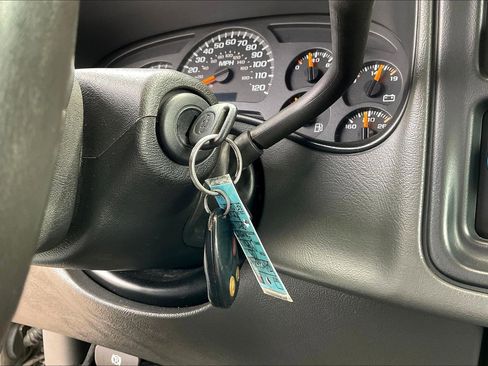 Used 2003 Chevrolet Silverado 2500 LS image 37