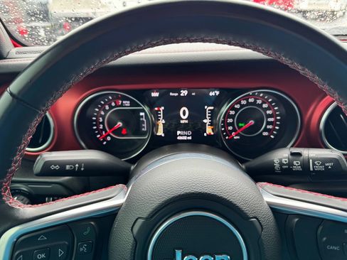 Used 2021 Jeep Wrangler Unlimited Rubicon w/ Uconnect 4C Nav & Sound Group AWD/4WD image 22