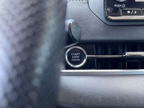 Used 2022 Mitsubishi Outlander ES FWD image 14