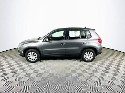 Used 2012 Volkswagen Tiguan S image 6