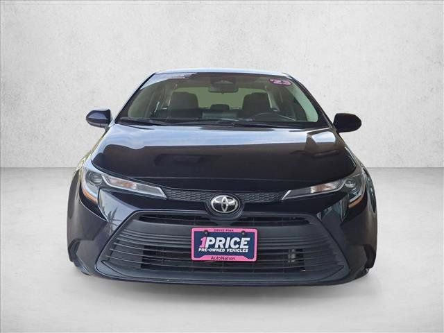 Used 2023 Toyota Corolla LE FWD image 2