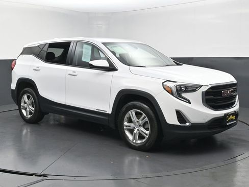 Used 2020 GMC Terrain SLE image 3