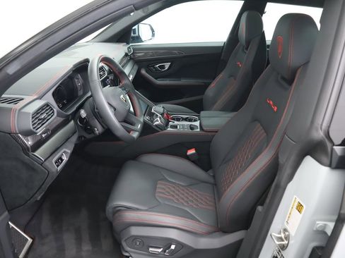 Used 2023 Lamborghini Urus Performante image 20